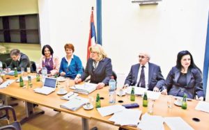 I VSS sprovodi anketu