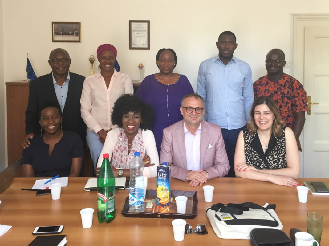 Delegacija iz Kenije u poseti Udruženju tužilaca Srbije