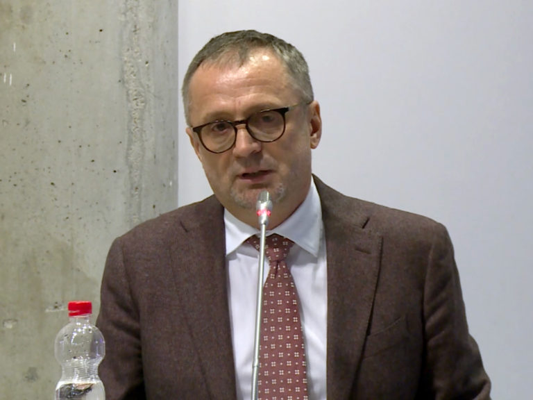 Tužioci traže nezavisnost u Ustavu