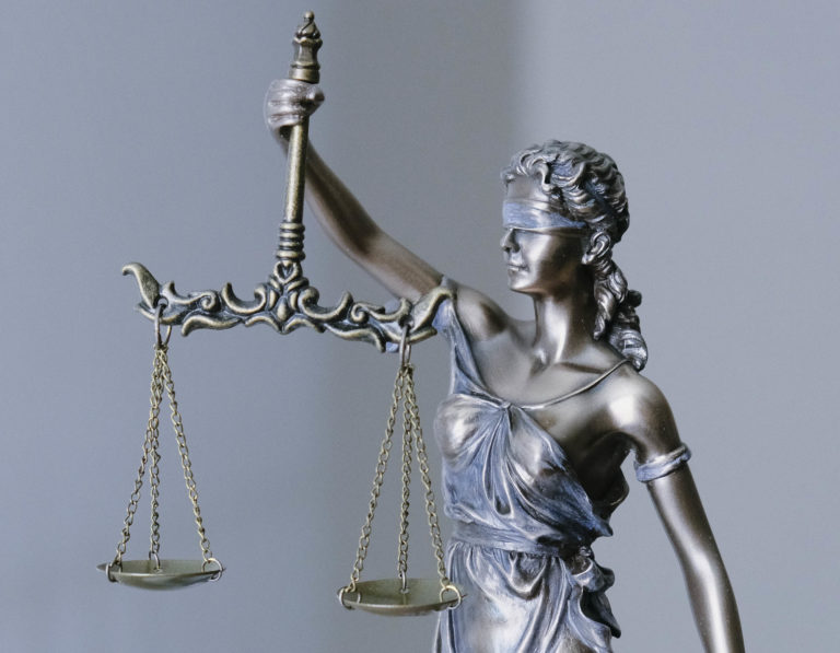 Status and situation of prosecutors