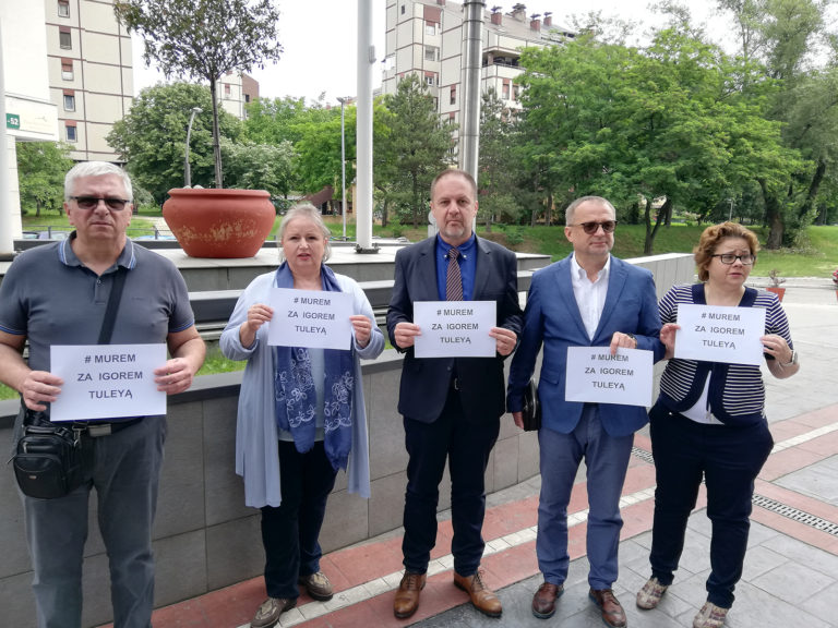 Support for Jugdes in Poland